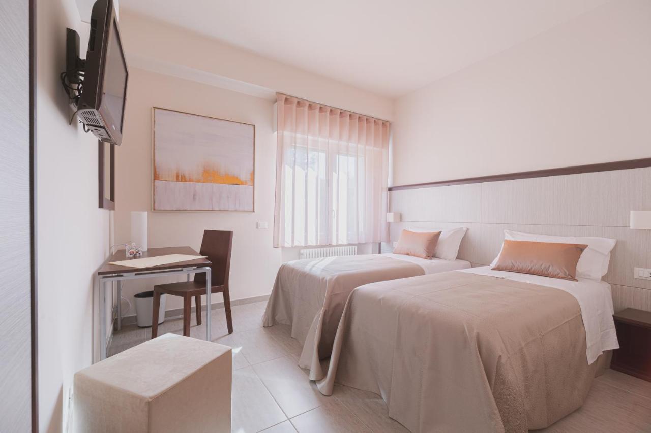 La Maison Di Carla Ancona Bagian luar foto