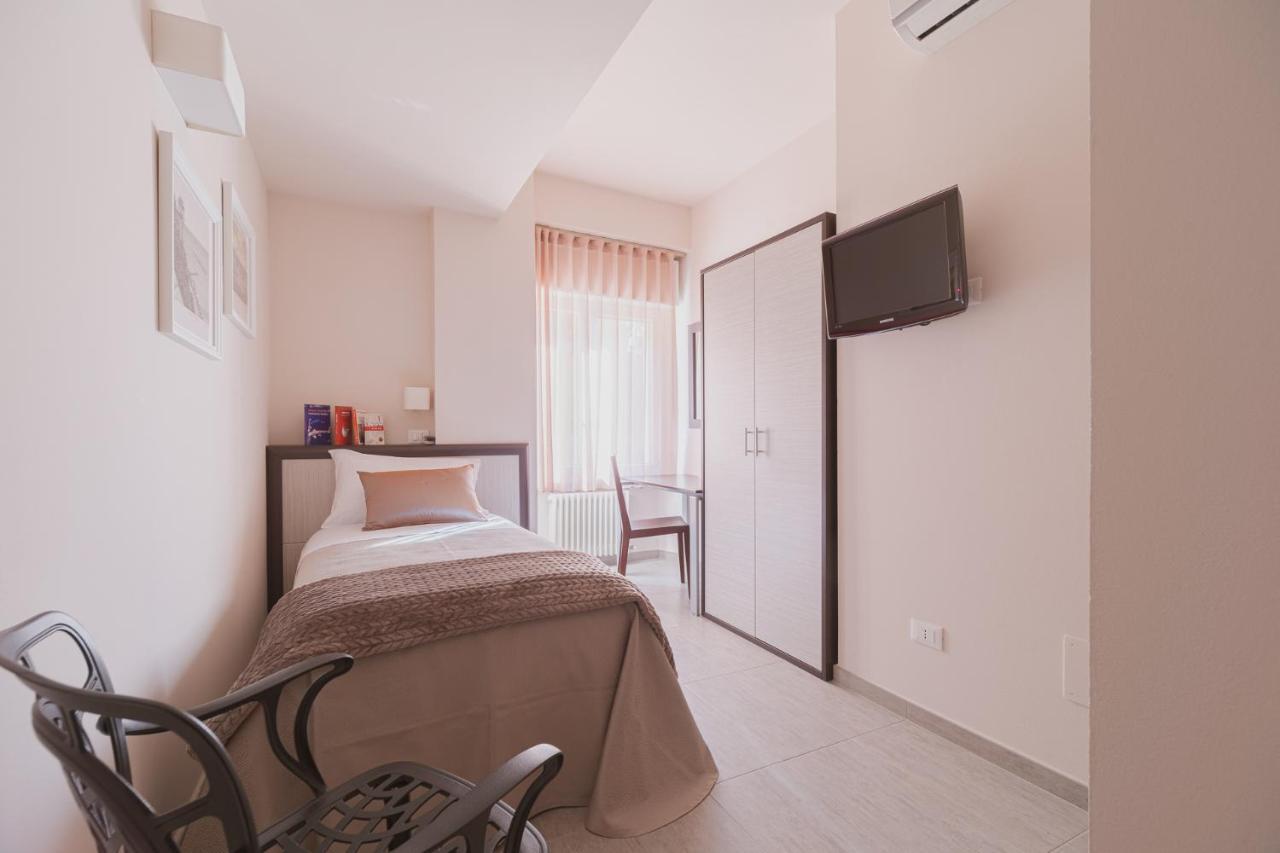 La Maison Di Carla Ancona Bagian luar foto