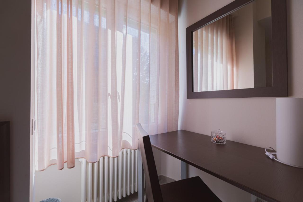 La Maison Di Carla Ancona Bagian luar foto
