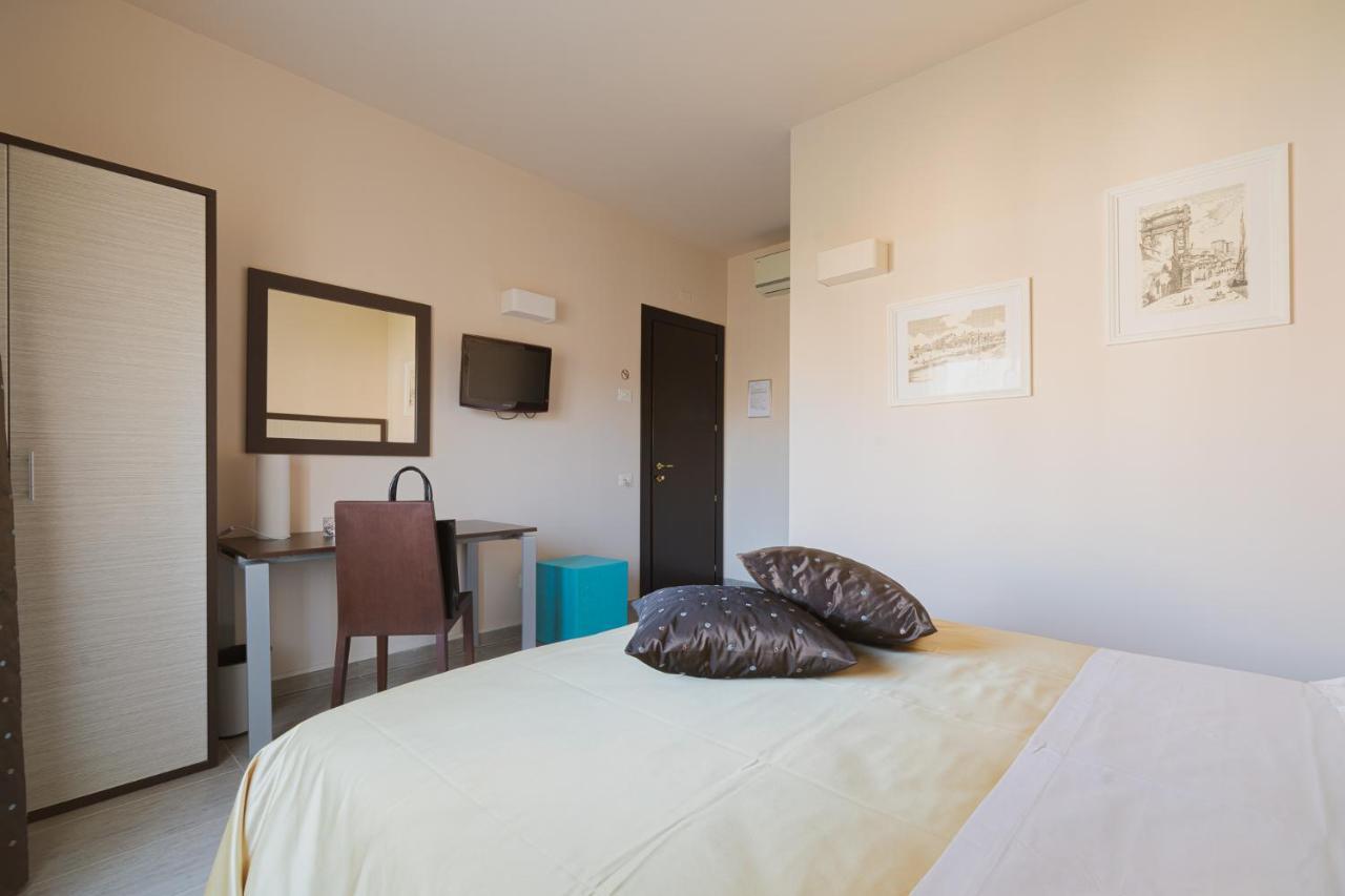La Maison Di Carla Ancona Bagian luar foto