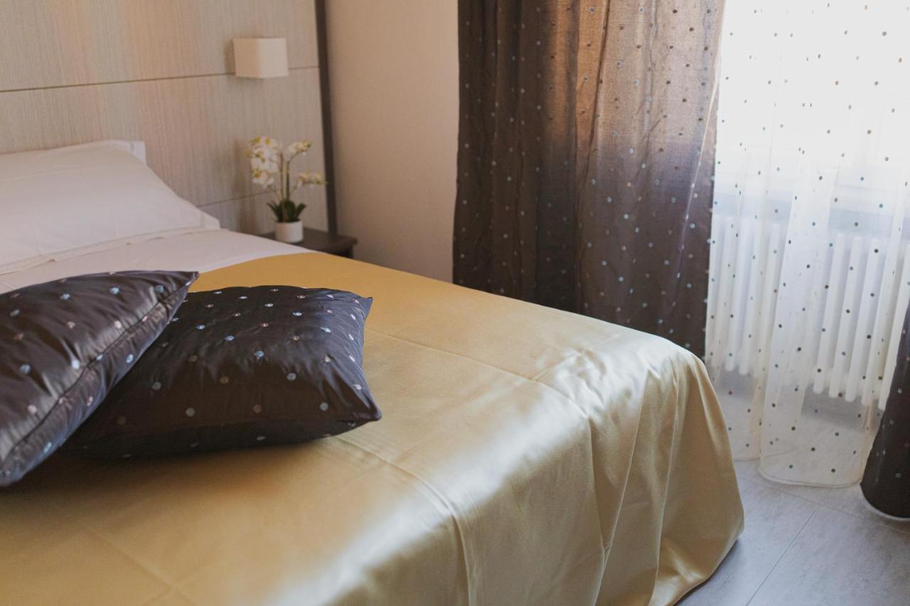 La Maison Di Carla Ancona Bagian luar foto